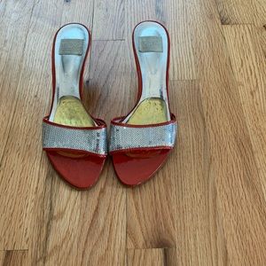 Mule red and silver